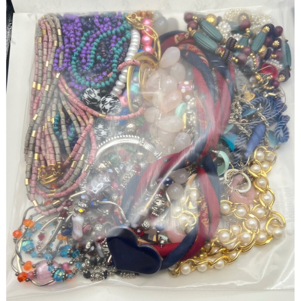 Mixed Estate Lot 2.1lb Necklaces Earrings Bracelets Wearable Sellable 1980-2000s - Picture 2 of 12